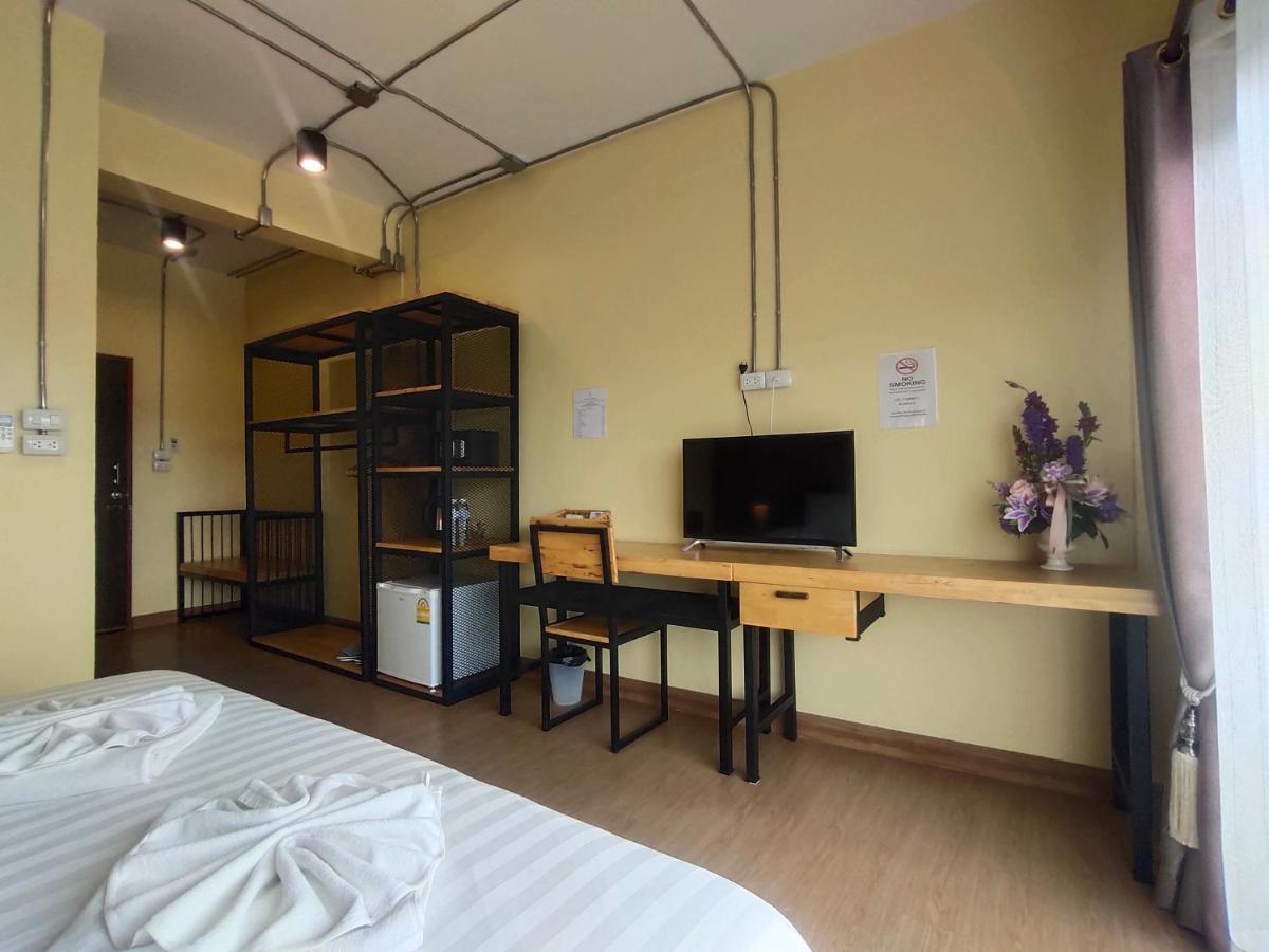 Nai Wiang Poshtel Hostel เชียงใหม่ ภายนอก รูปภาพ